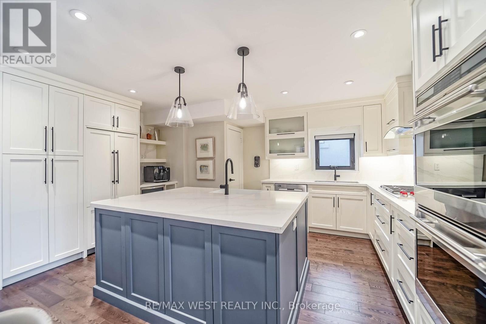 79 Elmsthorpe Avenue, Toronto, Ontario  M5P 2L8 - Photo 4 - C12972638