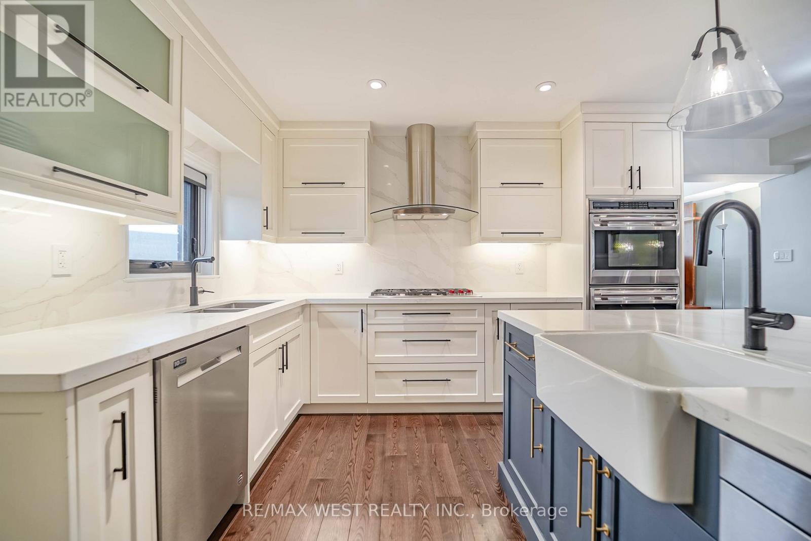 79 Elmsthorpe Avenue, Toronto, Ontario  M5P 2L8 - Photo 5 - C12972638