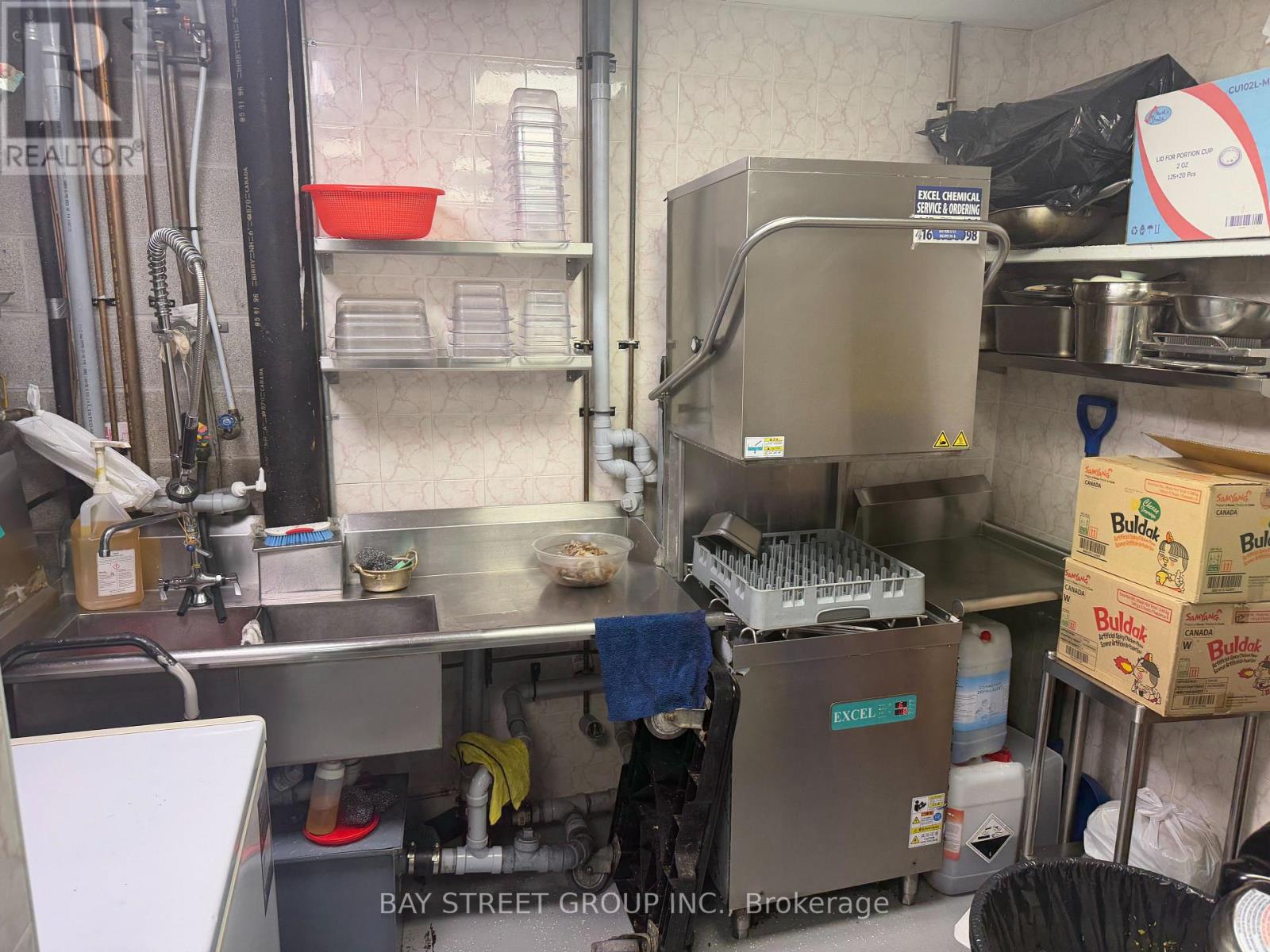 3-4 - 5418 Yonge Street, Toronto, Ontario  M2N 6X4 - Photo 11 - C12972684