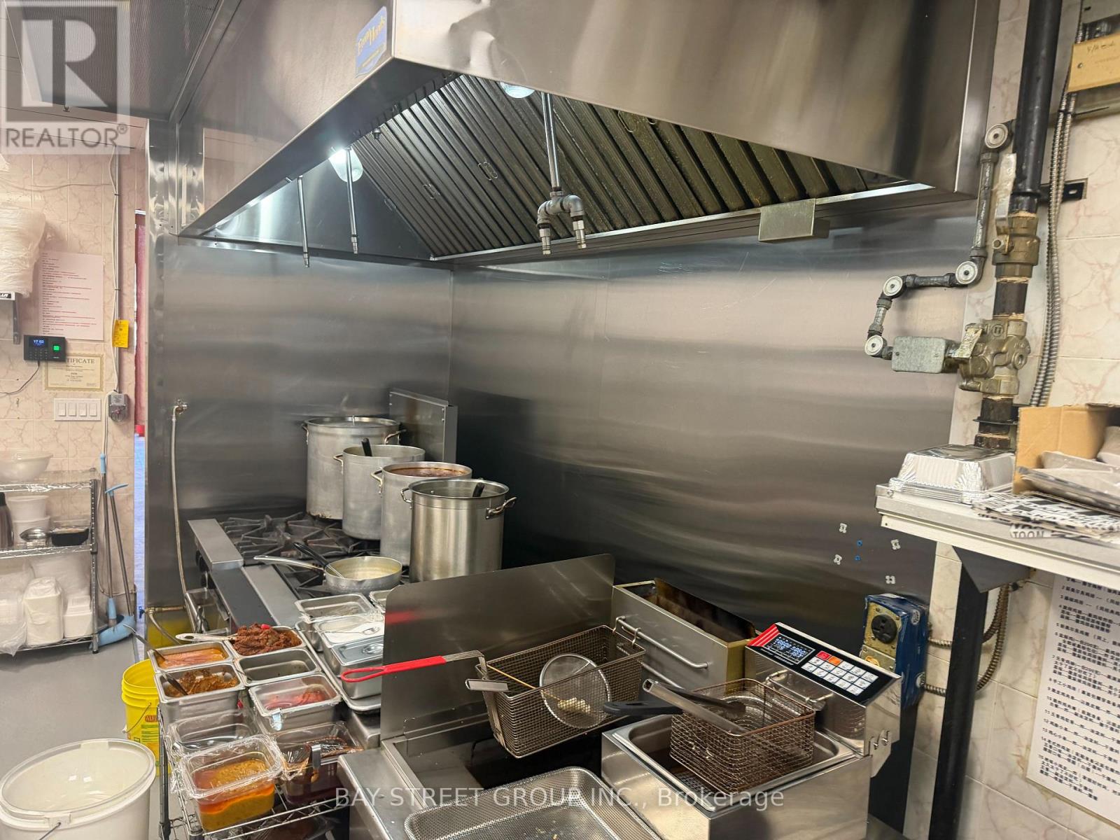 3-4 - 5418 Yonge Street, Toronto, Ontario  M2N 6X4 - Photo 7 - C12972684