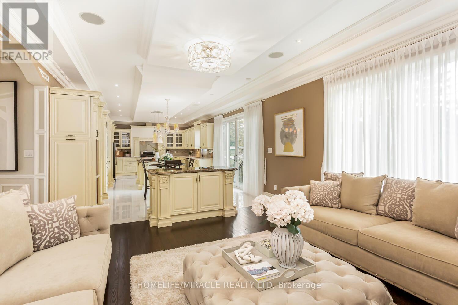 369 Toyne Vale Road, Pickering, Ontario  L1W 2G9 - Photo 13 - E12972406