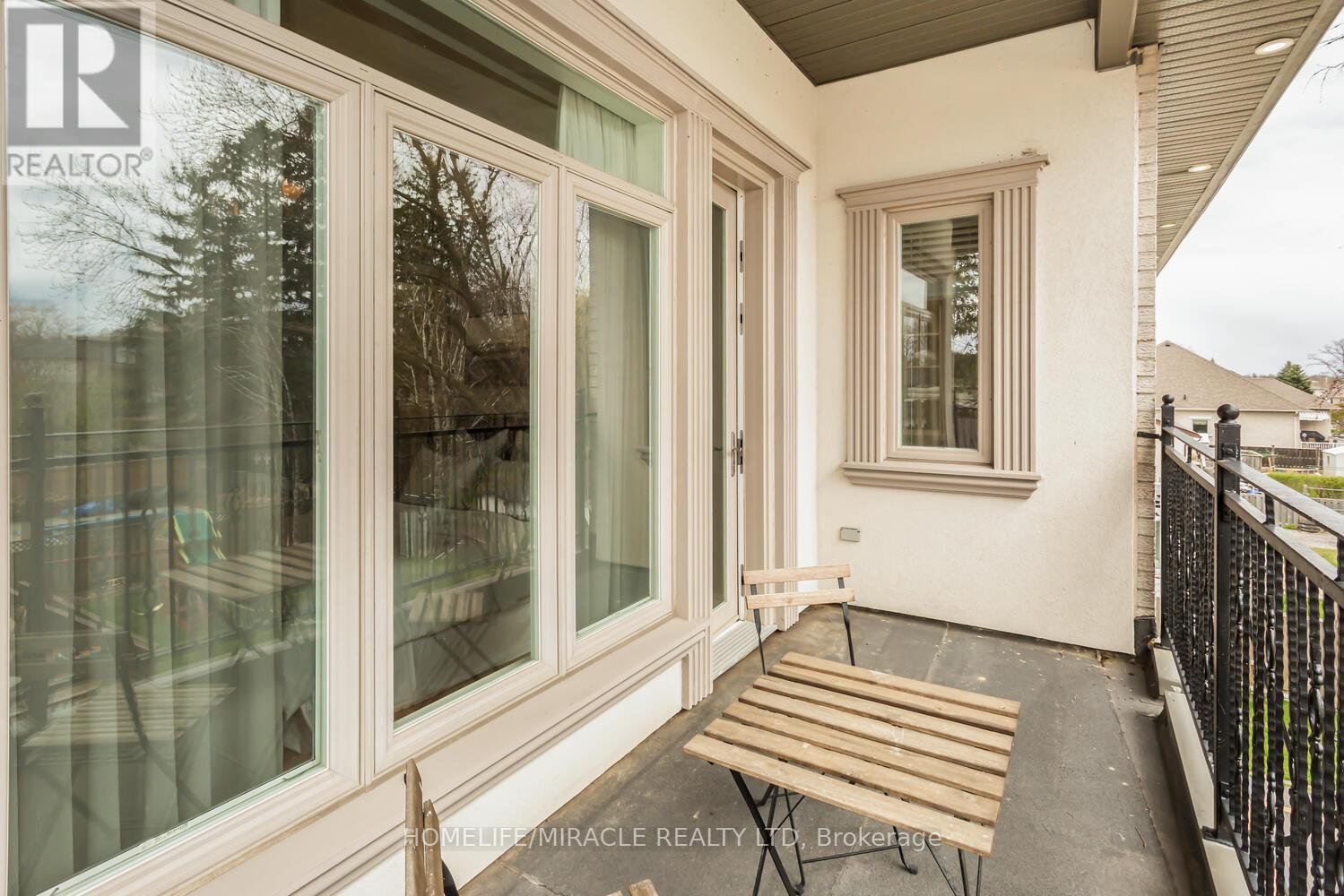 369 Toyne Vale Road, Pickering, Ontario  L1W 2G9 - Photo 33 - E12972406