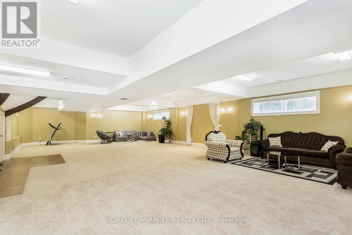 369 Toyne Vale Road, Pickering, Ontario  L1W 2G9 - Photo 37 - E12972406