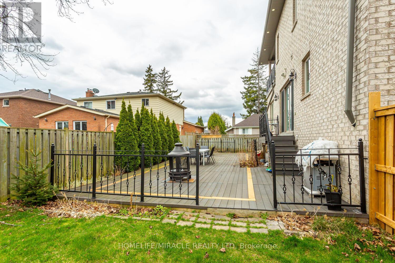 369 Toyne Vale Road, Pickering, Ontario  L1W 2G9 - Photo 38 - E12972406