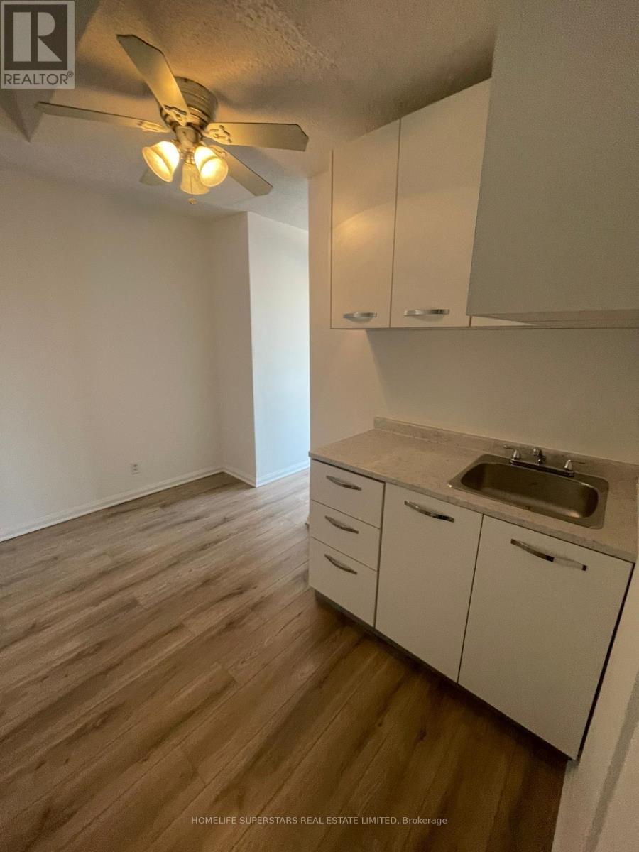 679 Danforth Avenue, Toronto, Ontario  M4J 1L2 - Photo 4 - E12972456