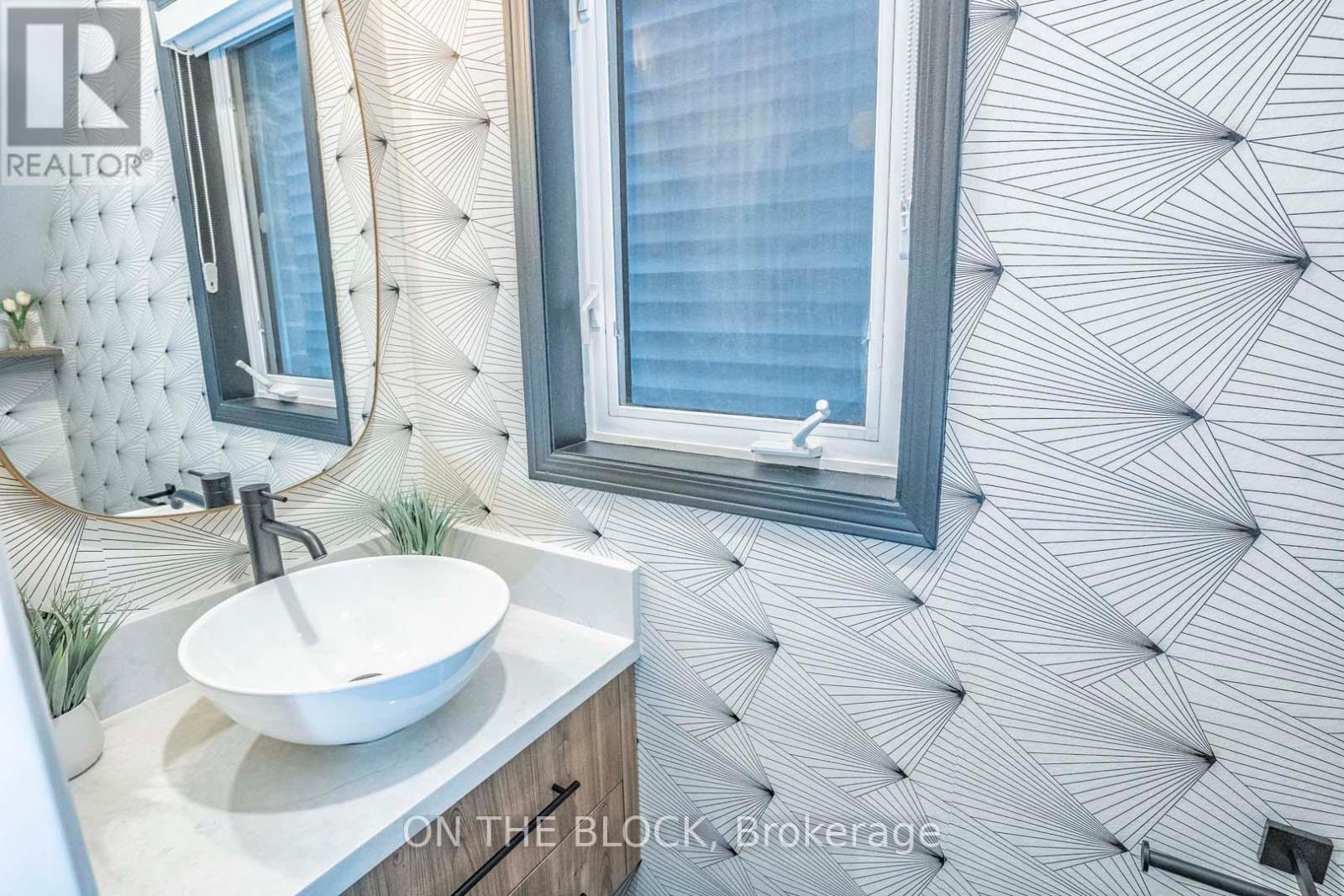 49 Leslie Street, Toronto, Ontario  M4M 3C3 - Photo 35 - E12972496