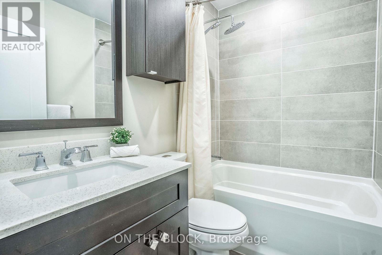 49 Leslie Street, Toronto, Ontario  M4M 3C3 - Photo 5 - E12972496