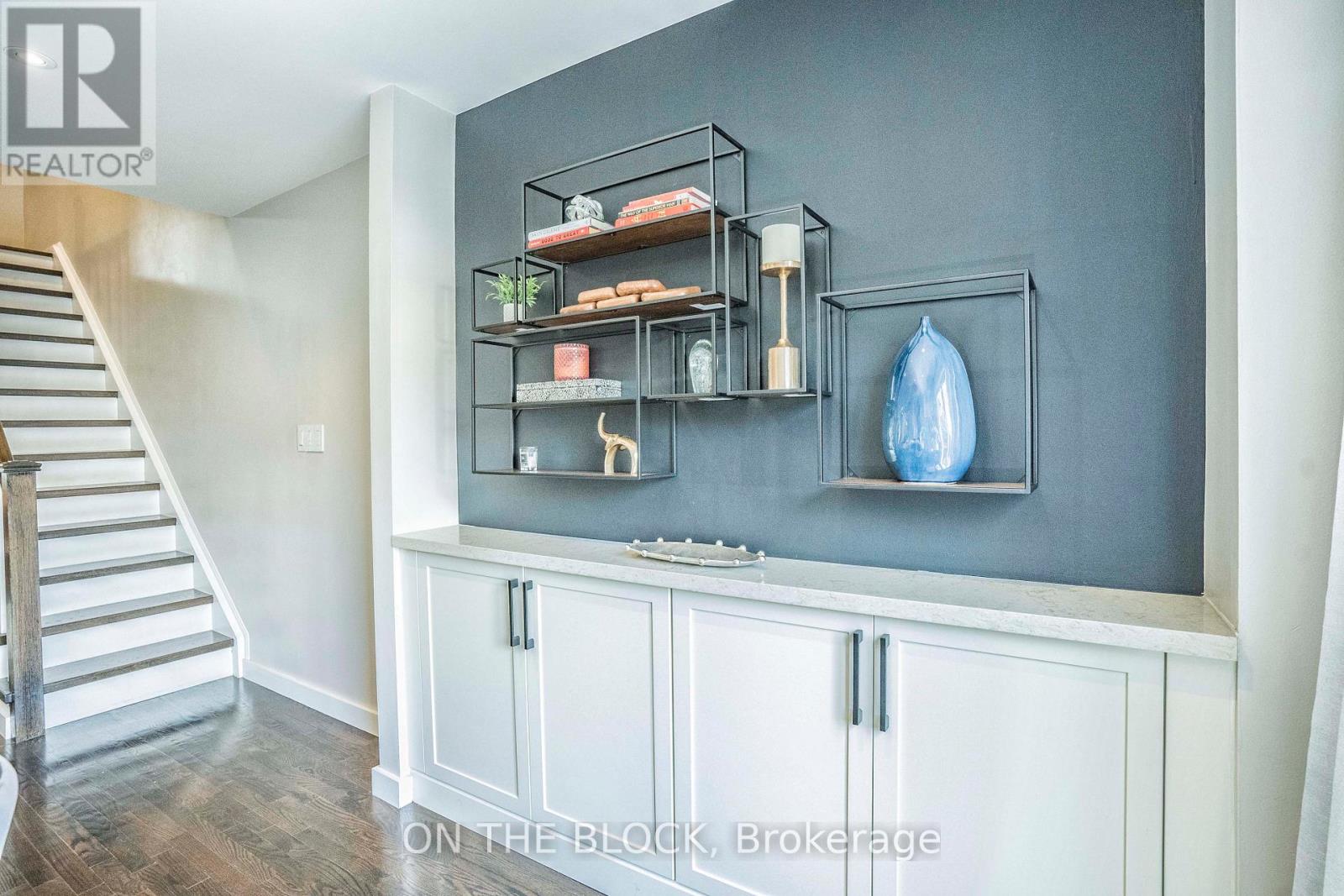 49 Leslie Street, Toronto, Ontario  M4M 3C3 - Photo 8 - E12972496