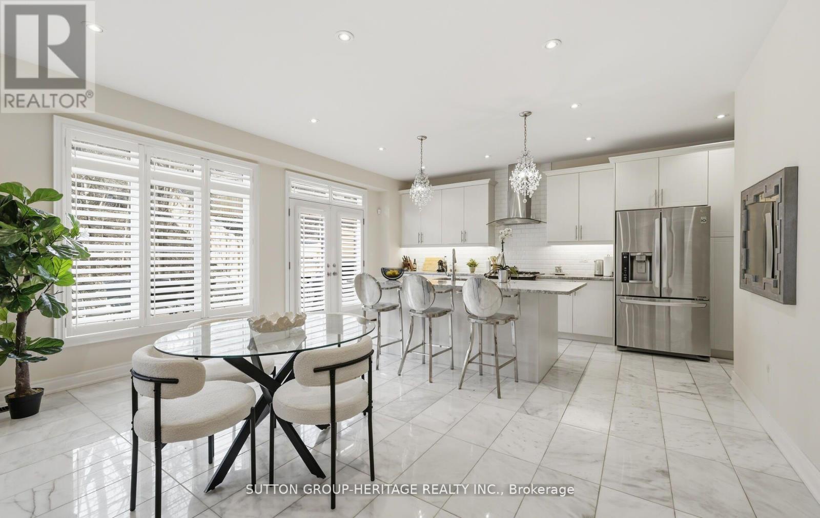 522 Cliffview Road, Pickering, Ontario  L1W 2N8 - Photo 11 - E12972536