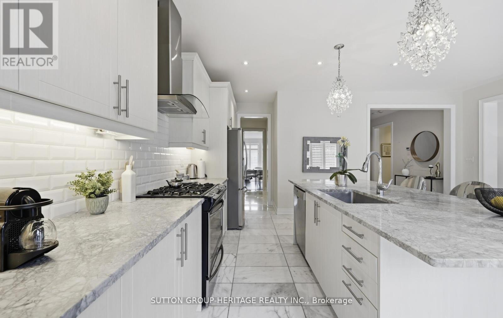 522 Cliffview Road, Pickering, Ontario  L1W 2N8 - Photo 14 - E12972536