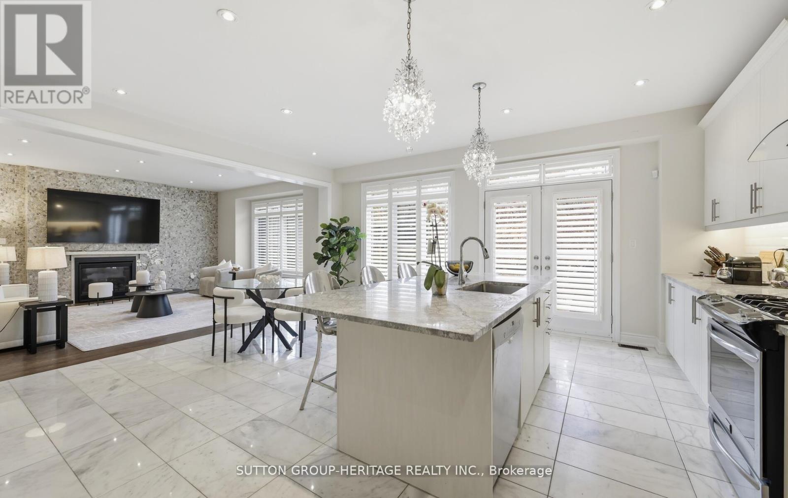 522 Cliffview Road, Pickering, Ontario  L1W 2N8 - Photo 16 - E12972536