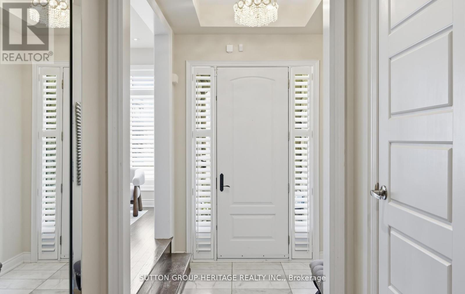 522 Cliffview Road, Pickering, Ontario  L1W 2N8 - Photo 3 - E12972536