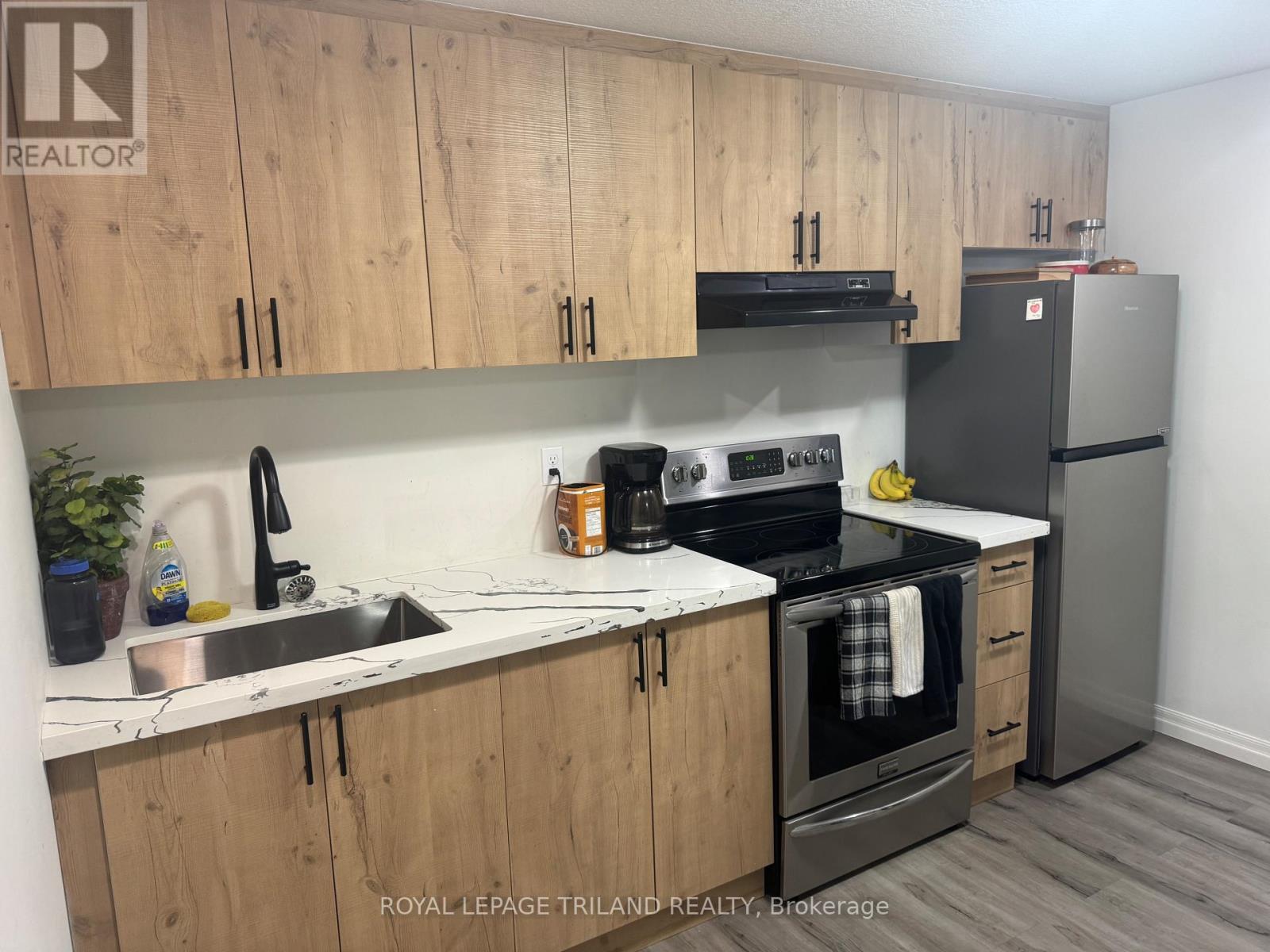 B - 58 Cortland Terrace, St. Thomas, Ontario  N5R 0J7 - Photo 2 - X12756812