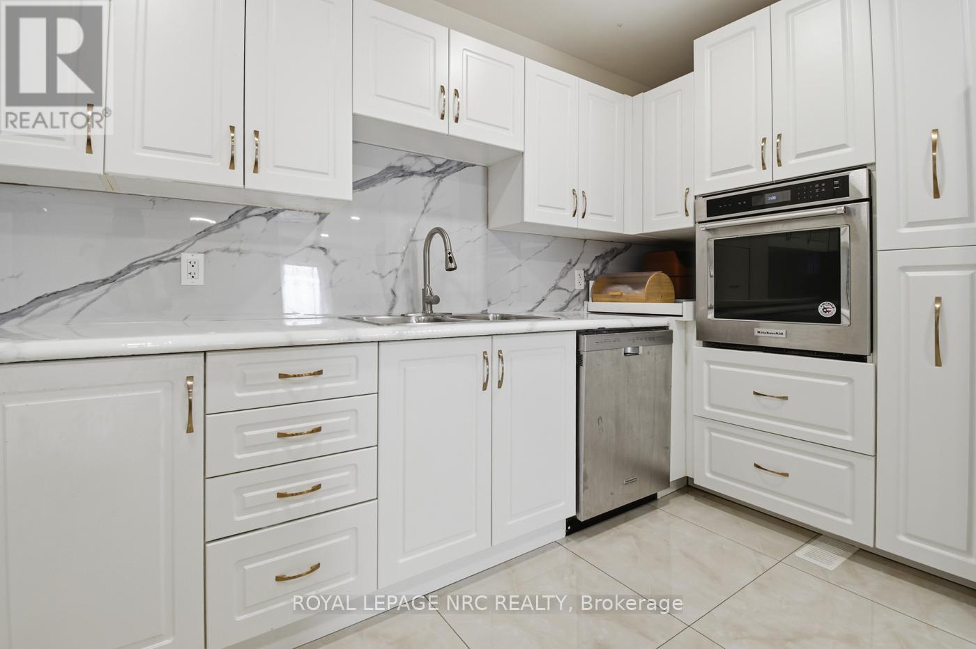 6384 Montrose Road, Niagara Falls, Ontario  L2H 1L6 - Photo 12 - X12741874