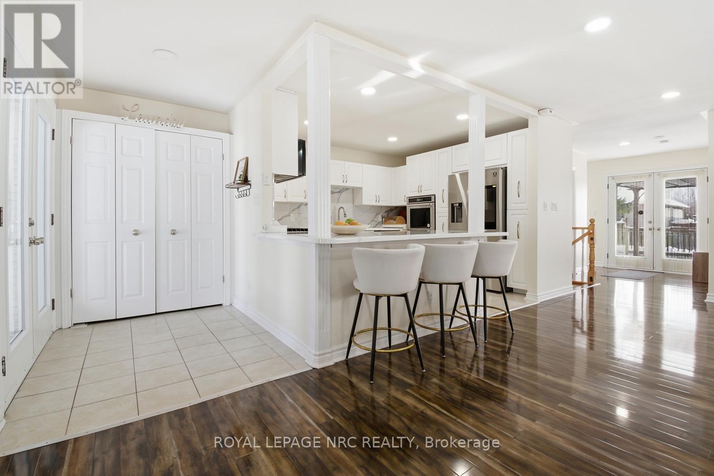 6384 Montrose Road, Niagara Falls, Ontario  L2H 1L6 - Photo 5 - X12741874