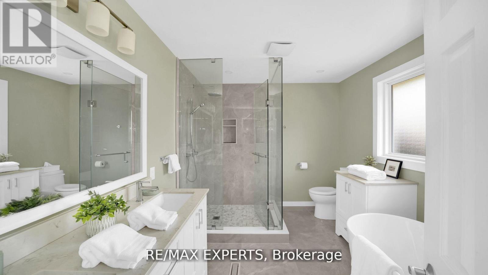 10 Kehoe Court, King (Nobleton), Ontario  L0G 1N0 - Photo 28 - N12972462