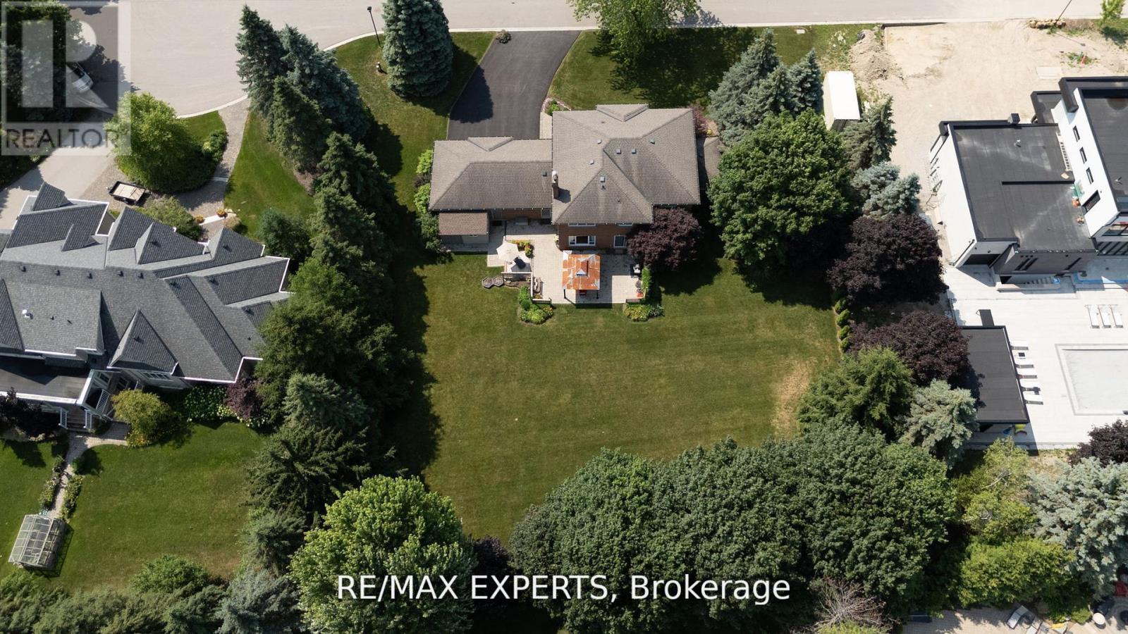 10 Kehoe Court, King (Nobleton), Ontario  L0G 1N0 - Photo 3 - N12972462