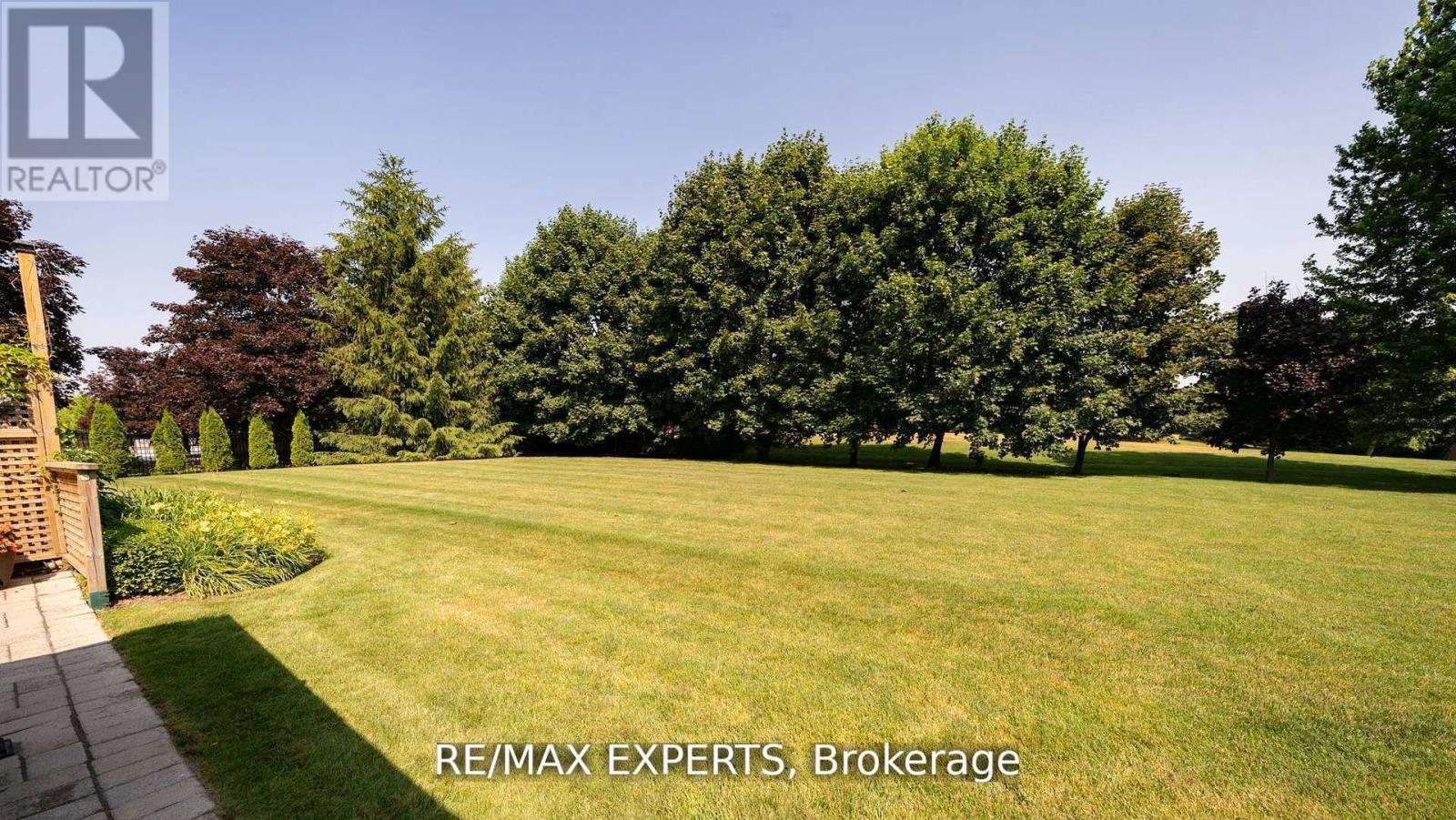 10 Kehoe Court, King (Nobleton), Ontario  L0G 1N0 - Photo 41 - N12972462