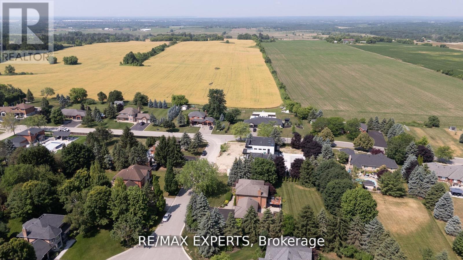 10 Kehoe Court, King (Nobleton), Ontario  L0G 1N0 - Photo 47 - N12972462