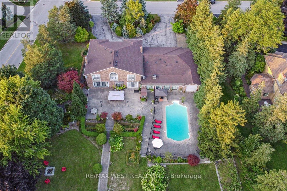 190 Sandys Drive, Vaughan, Ontario  L4L 3E3 - Photo 2 - N12972522