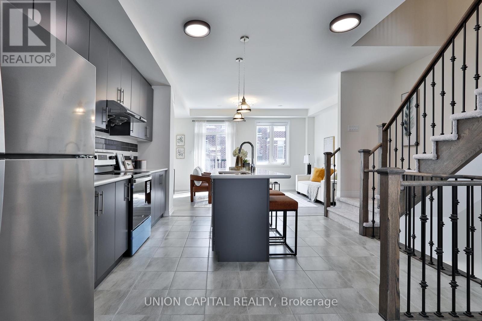 5 Sissons Way, Markham, Ontario  L6B 1R2 - Photo 3 - N12972540