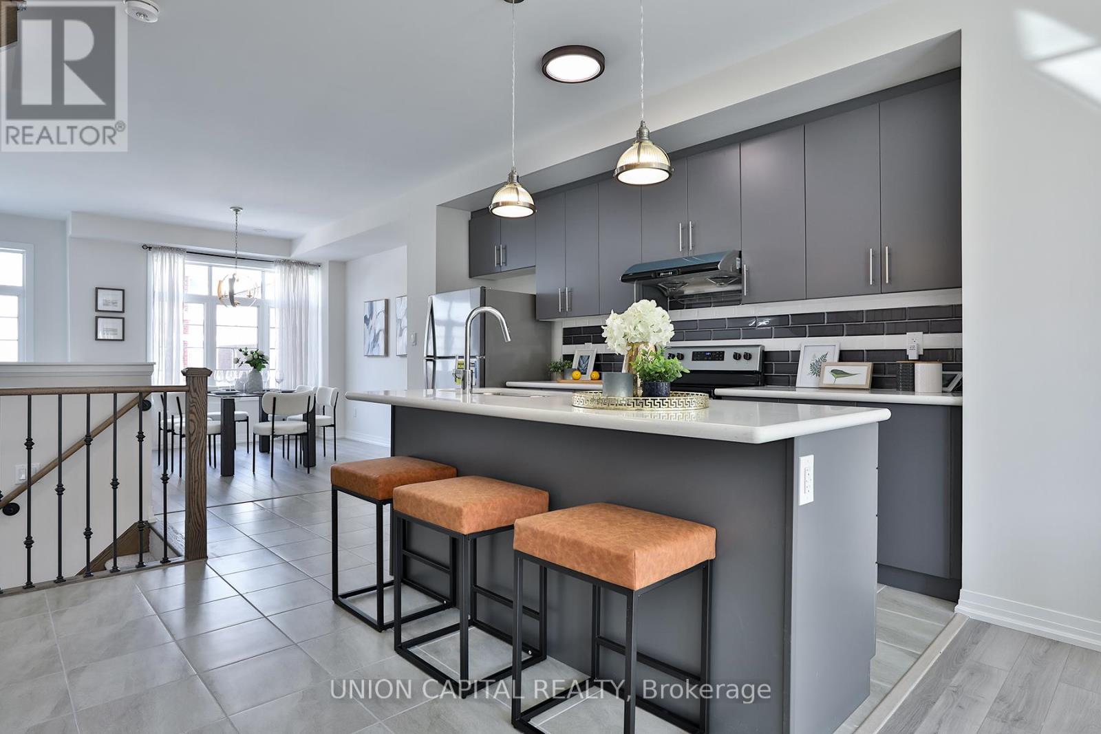 5 Sissons Way, Markham, Ontario  L6B 1R2 - Photo 5 - N12972540