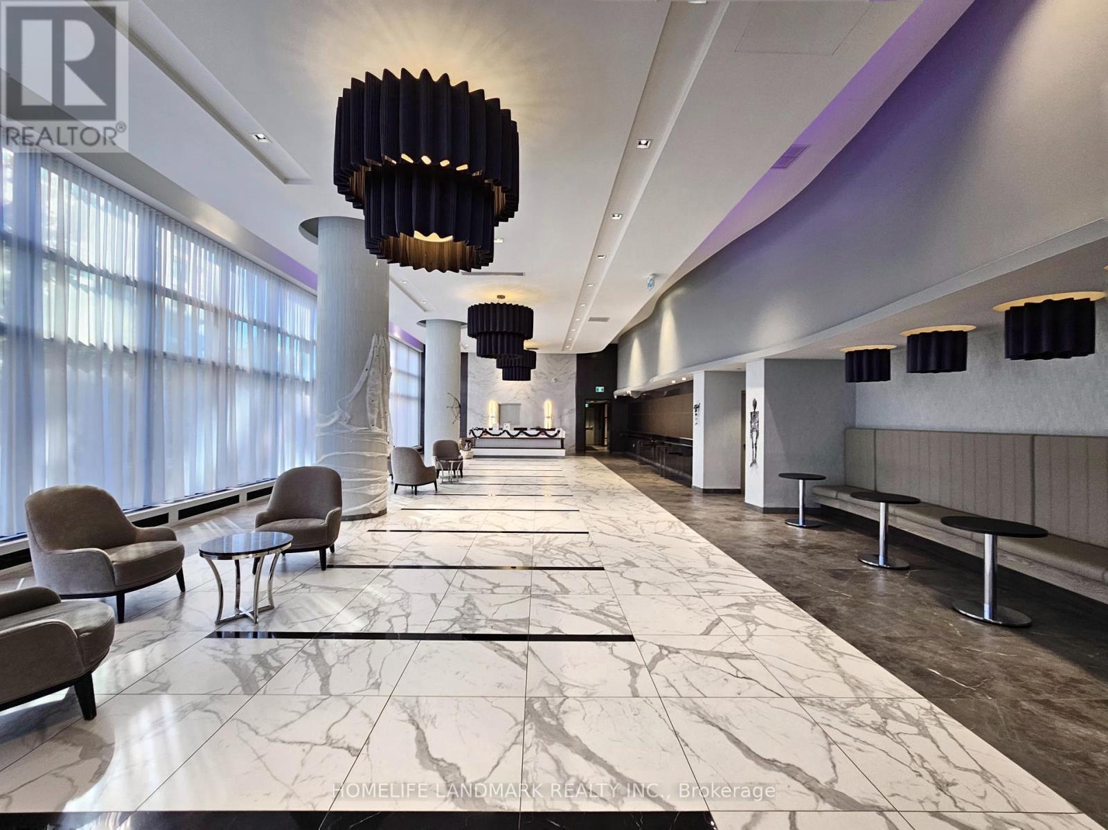 2611 - 105 Oneida Crescent, Richmond Hill, Ontario  L4B 0H6 - Photo 2 - N12972580