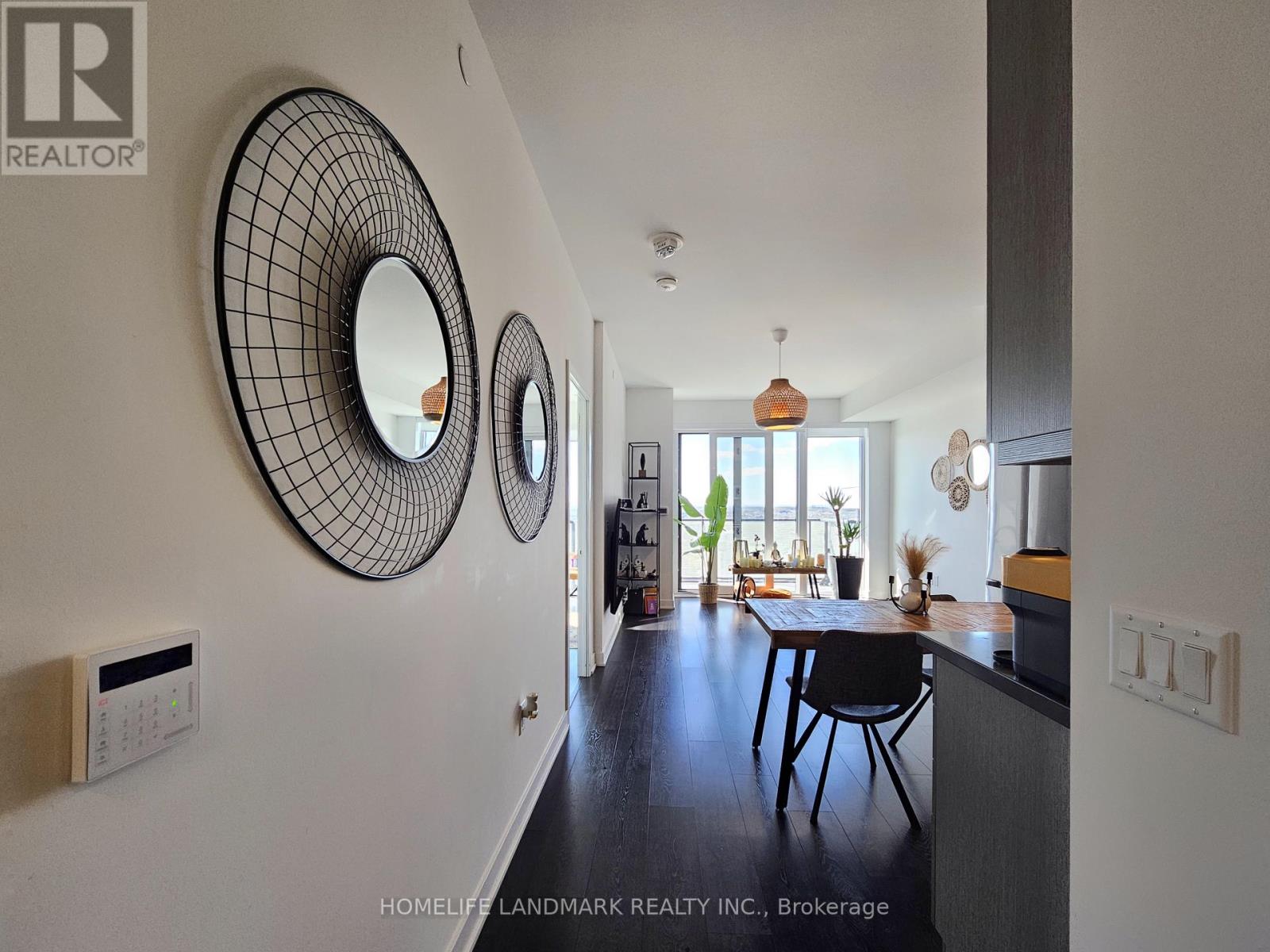 2611 - 105 Oneida Crescent, Richmond Hill, Ontario  L4B 0H6 - Photo 4 - N12972580