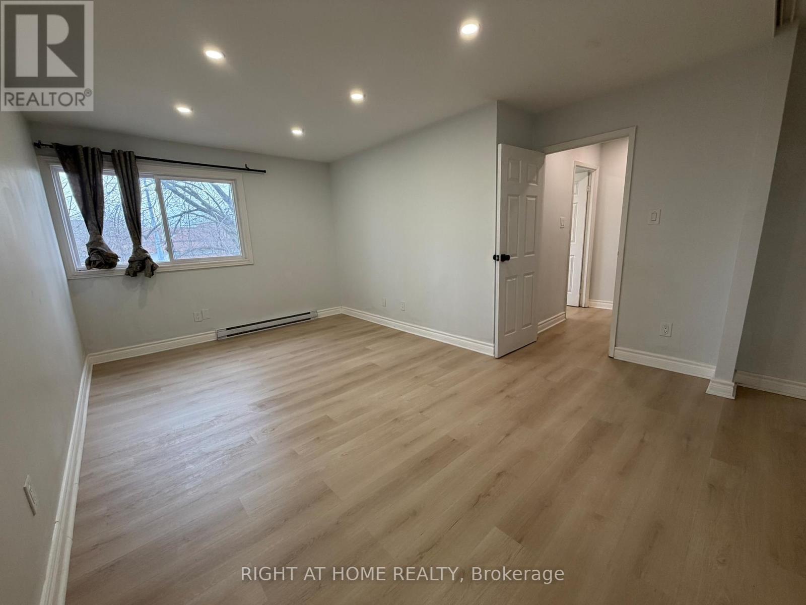 24 Springfair Avenue W, Aurora, Ontario  L4G 3M2 - Photo 20 - N12972718