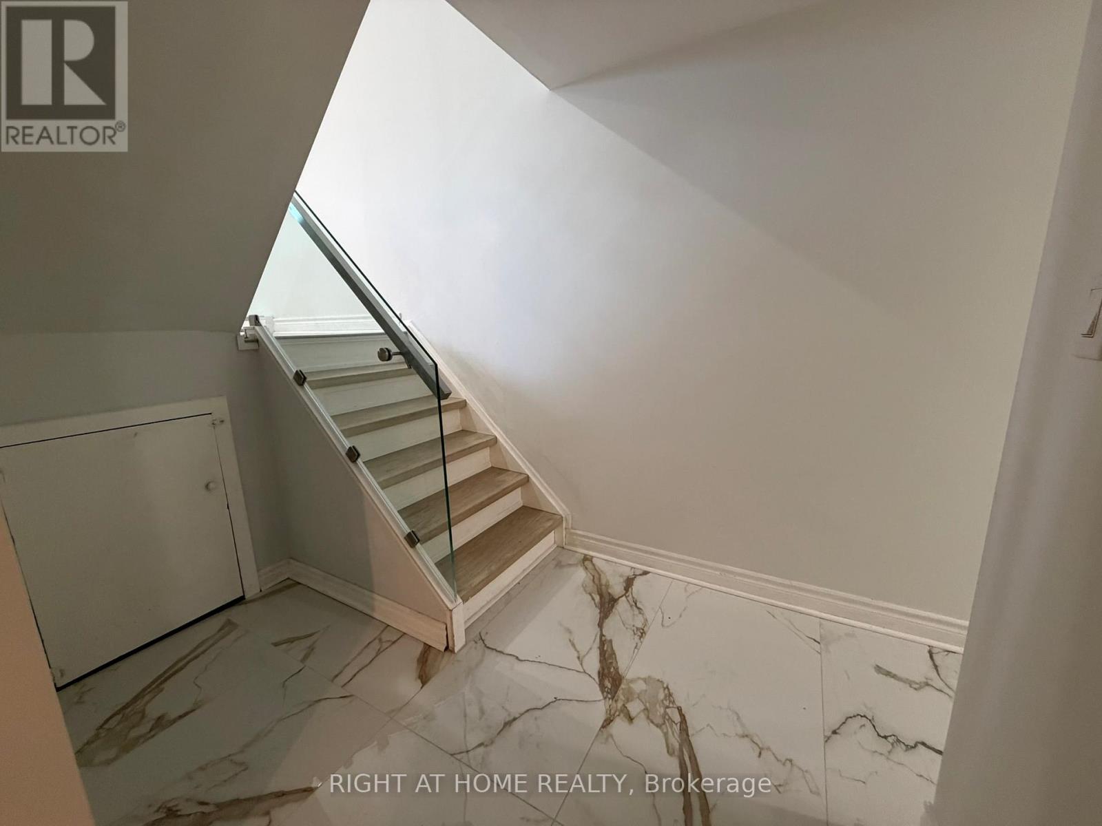 24 Springfair Avenue W, Aurora, Ontario  L4G 3M2 - Photo 24 - N12972718