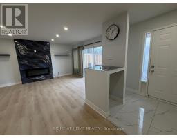 24 SPRINGFAIR AVENUE W, Aurora, Ontario