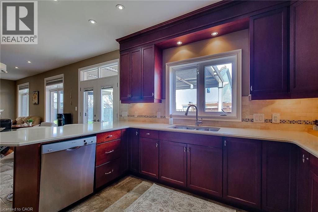 13 Alex Grant Place, St. Catharines, Ontario  L2P 0A2 - Photo 27 - 40818845