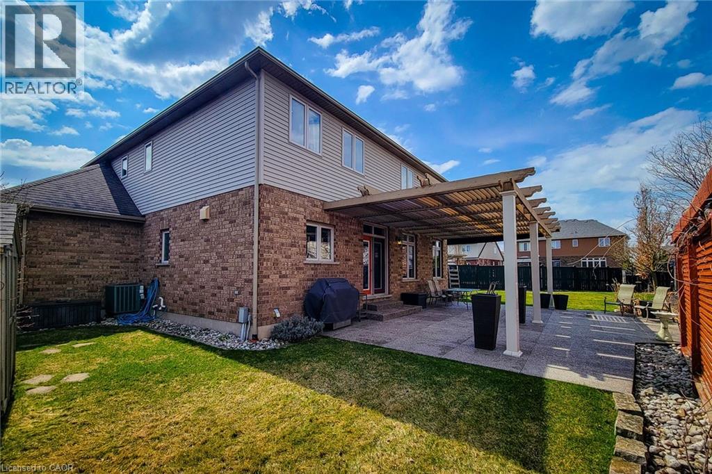 13 Alex Grant Place, St. Catharines, Ontario  L2P 0A2 - Photo 6 - 40818845