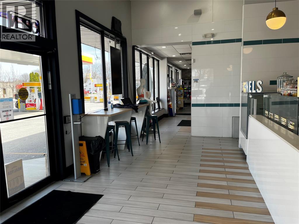 1119 Duffeerin Avenue Unit# 2, Wallaceburg, Ontario  N8A 2W2 - Photo 7 - 26007517