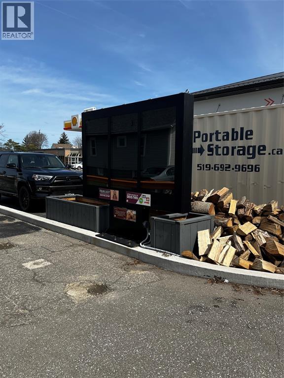 1119 Duffeerin Avenue Unit# 2, Wallaceburg, Ontario  N8A 2W2 - Photo 4 - 26007517