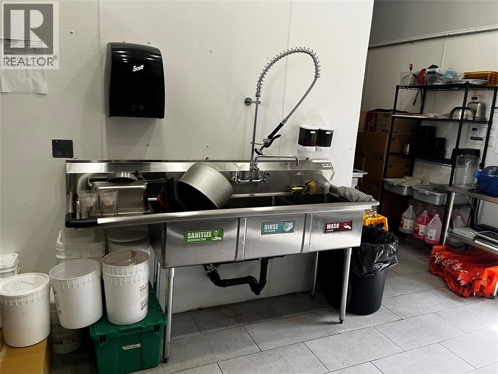 1119 Duffeerin Avenue Unit# 2, Wallaceburg, Ontario  N8A 2W2 - Photo 14 - 26007517