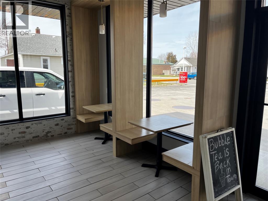 1119 Duffeerin Avenue Unit# 2, Wallaceburg, Ontario  N8A 2W2 - Photo 6 - 26007517