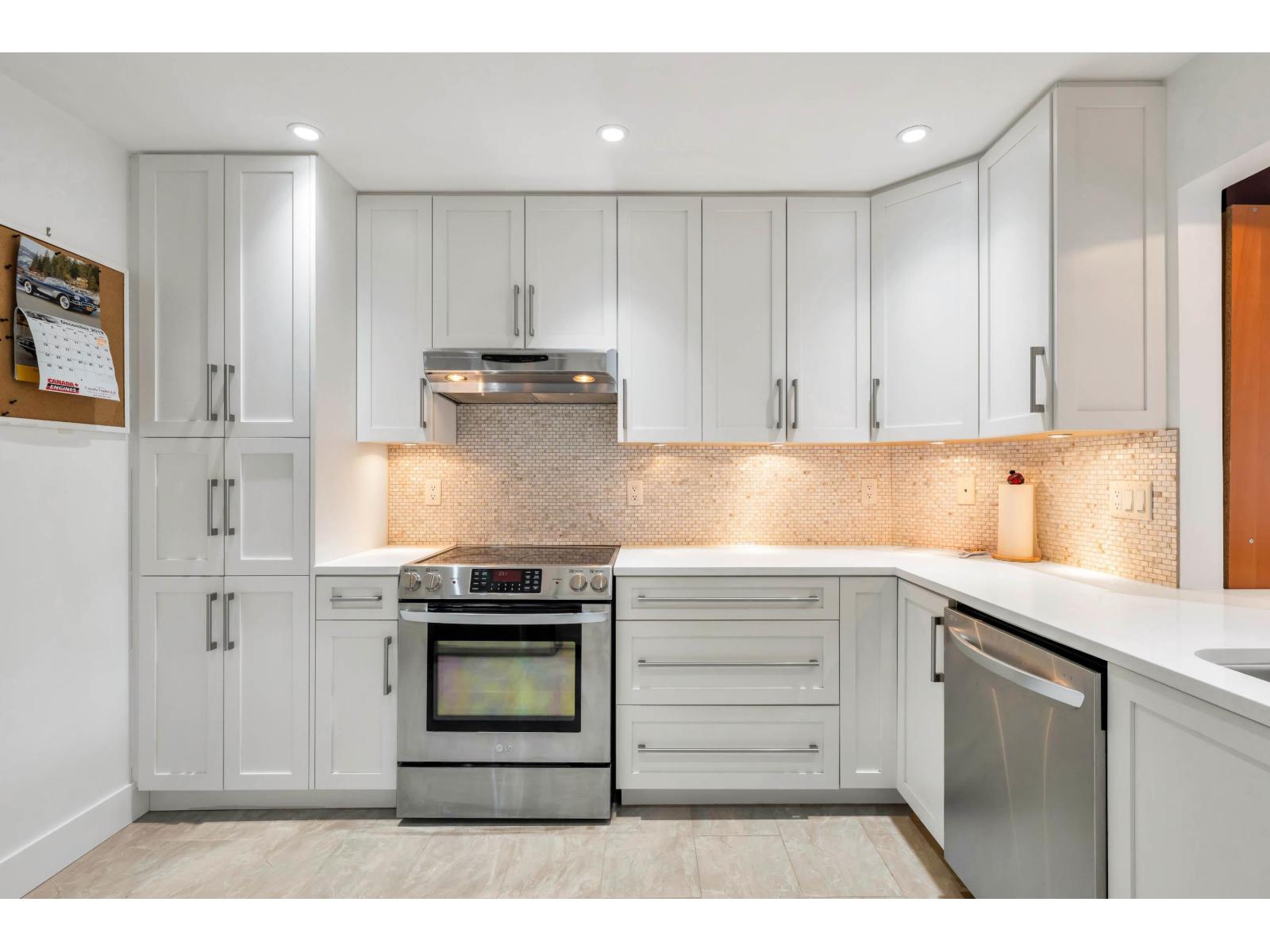 303 12088 66 Avenue, Surrey, British Columbia  V3W 1Z9 - Photo 10 - R3107185