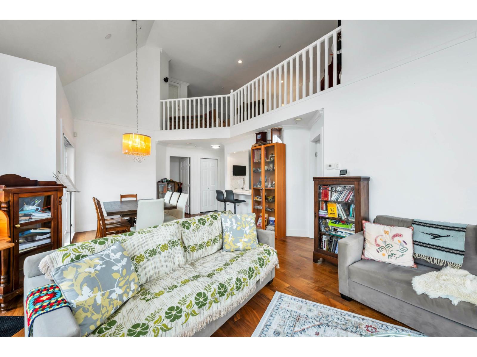 303 12088 66 Avenue, Surrey, British Columbia  V3W 1Z9 - Photo 5 - R3107185