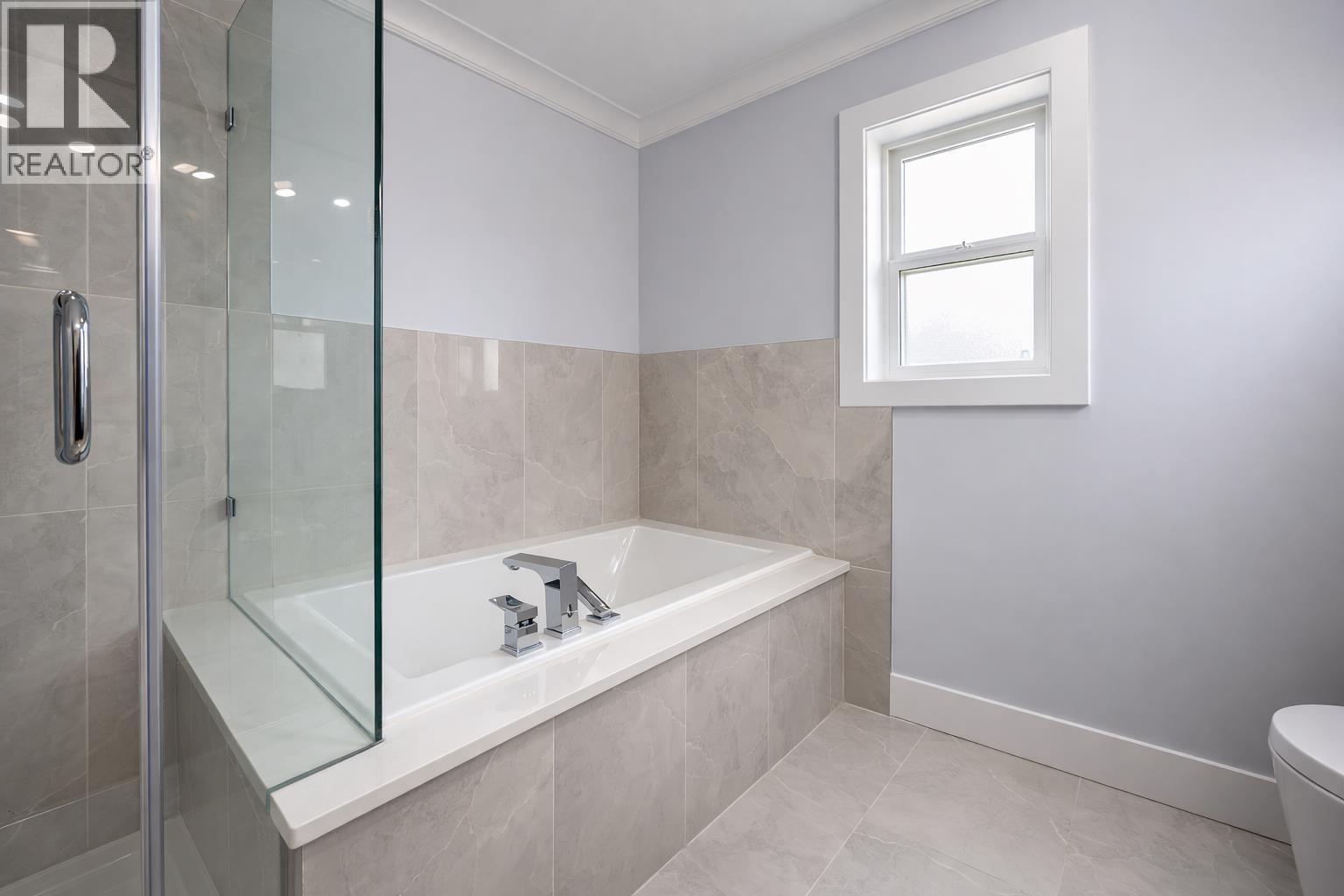 5001 Dover Street, Burnaby, British Columbia  V5H 1R4 - Photo 23 - R3099377