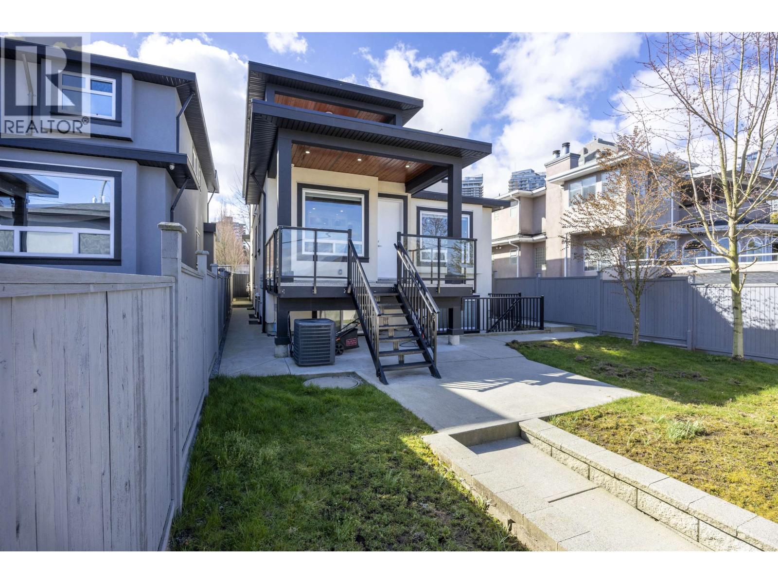 5001 Dover Street, Burnaby, British Columbia  V5H 1R4 - Photo 35 - R3099377