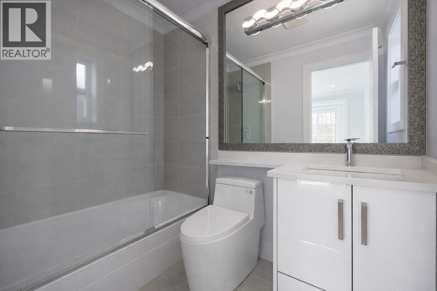 5001 Dover Street, Burnaby, British Columbia  V5H 1R4 - Photo 29 - R3099377