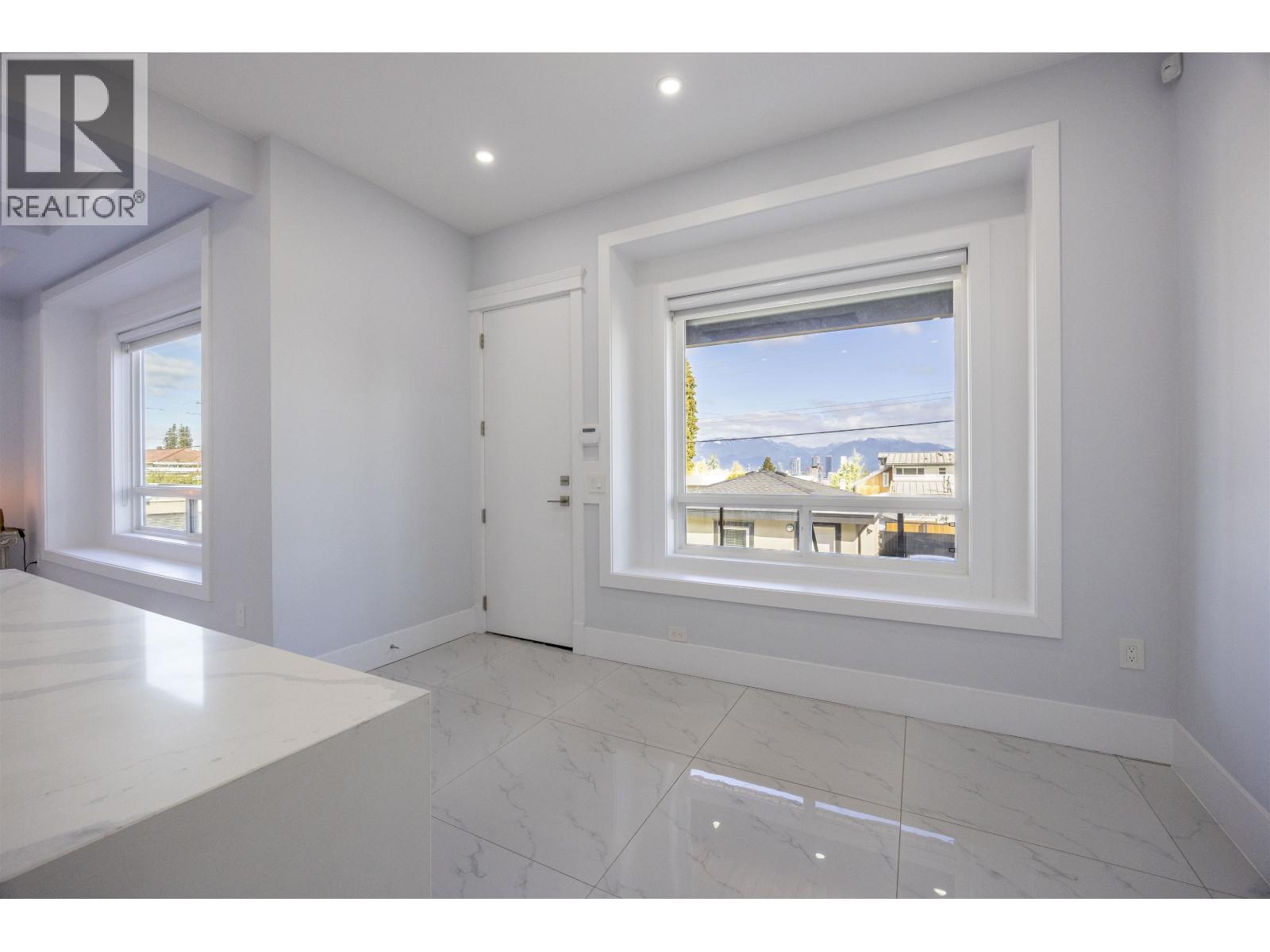 5001 Dover Street, Burnaby, British Columbia  V5H 1R4 - Photo 17 - R3099377