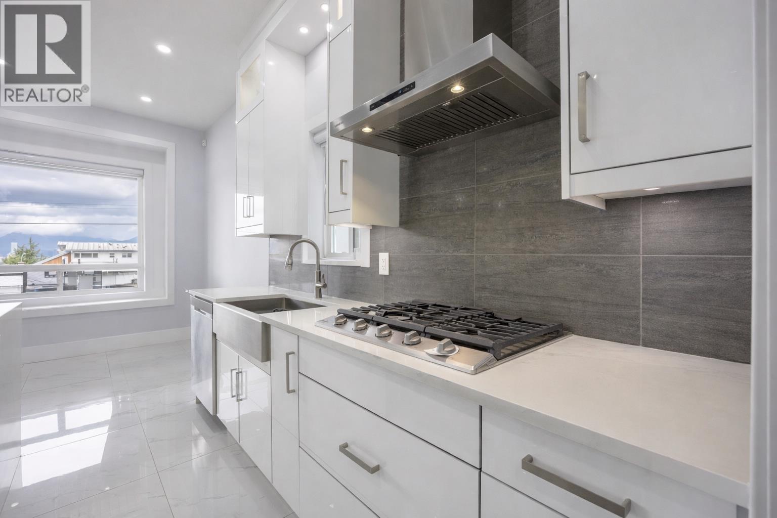 5001 Dover Street, Burnaby, British Columbia  V5H 1R4 - Photo 14 - R3099377