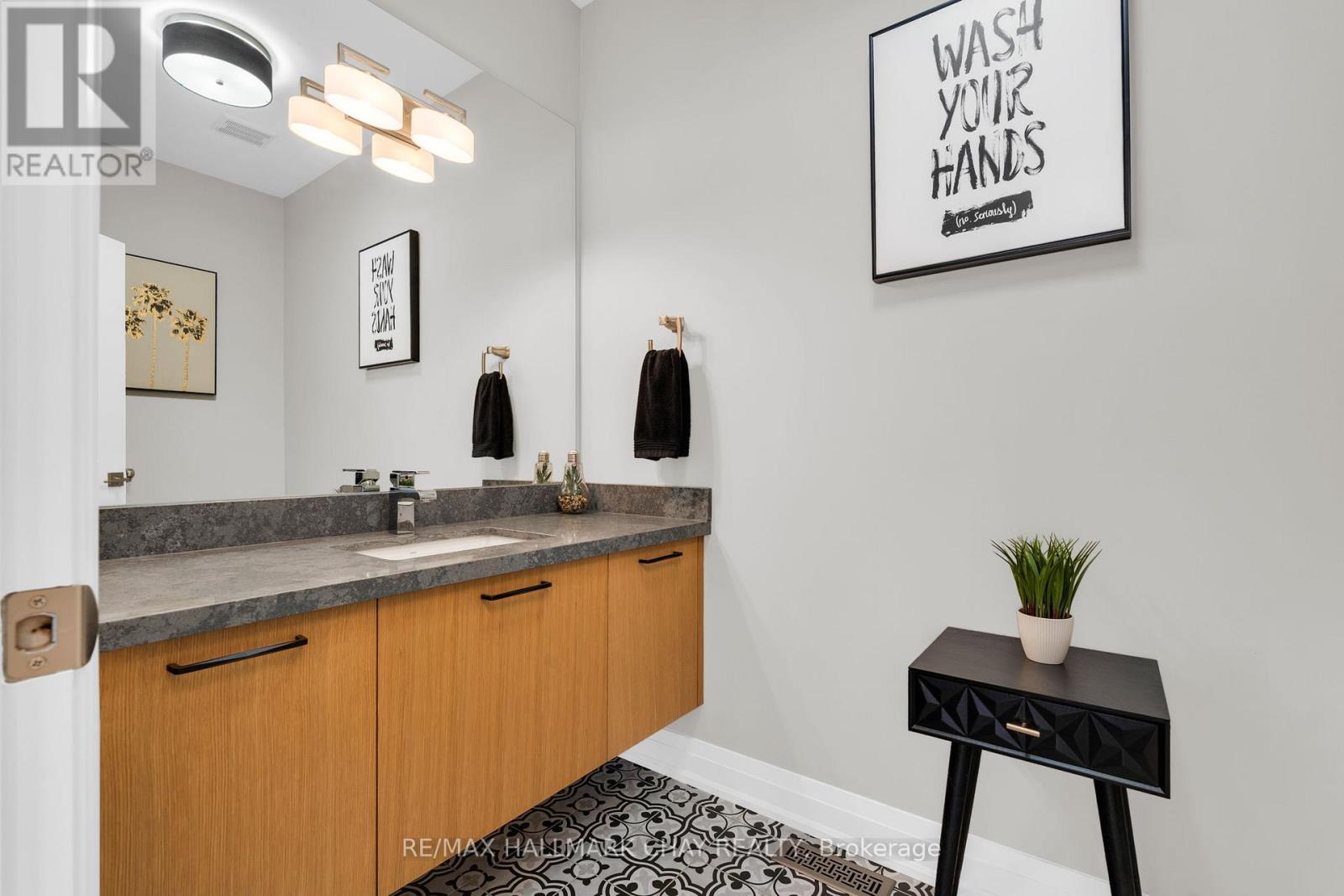 8 Byers Street, Springwater, Ontario  L9X 2A3 - Photo 15 - S12968020