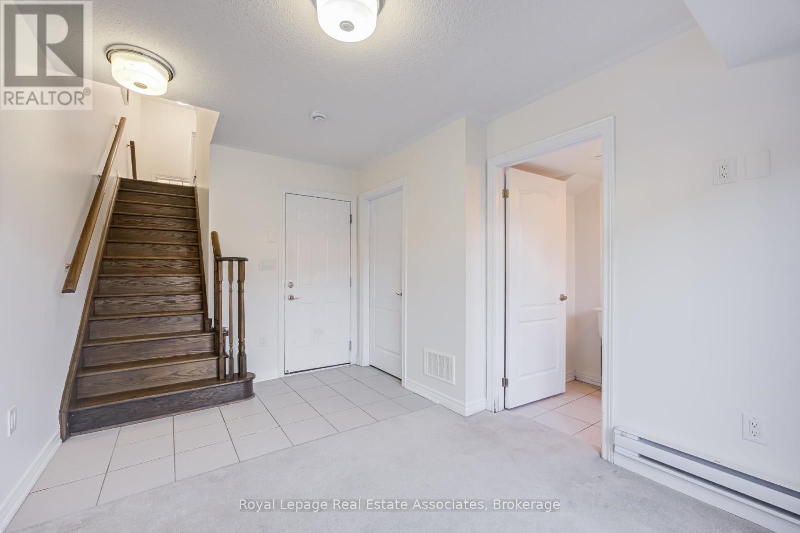 1376 Granrock Crescent, Mississauga, Ontario  L5V 0E1 - Photo 24 - W12972390