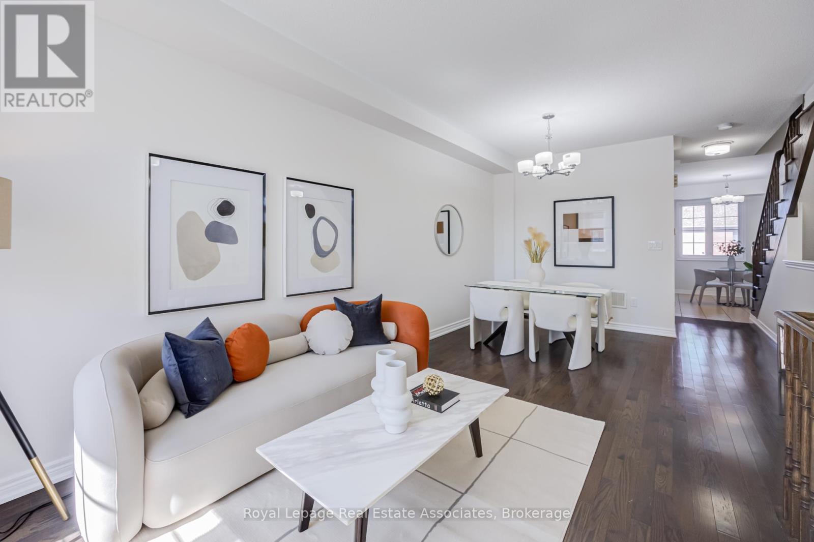 1376 Granrock Crescent, Mississauga, Ontario  L5V 0E1 - Photo 6 - W12972390