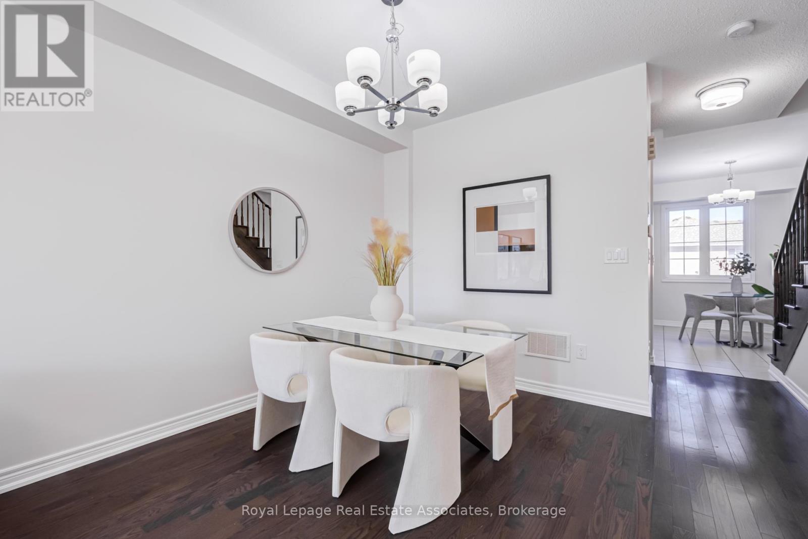 1376 Granrock Crescent, Mississauga, Ontario  L5V 0E1 - Photo 7 - W12972390