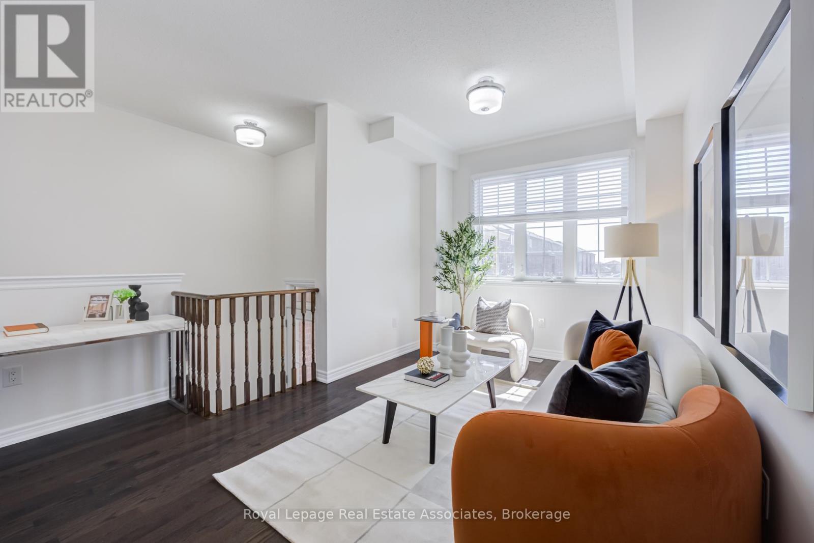 1376 Granrock Crescent, Mississauga, Ontario  L5V 0E1 - Photo 8 - W12972390