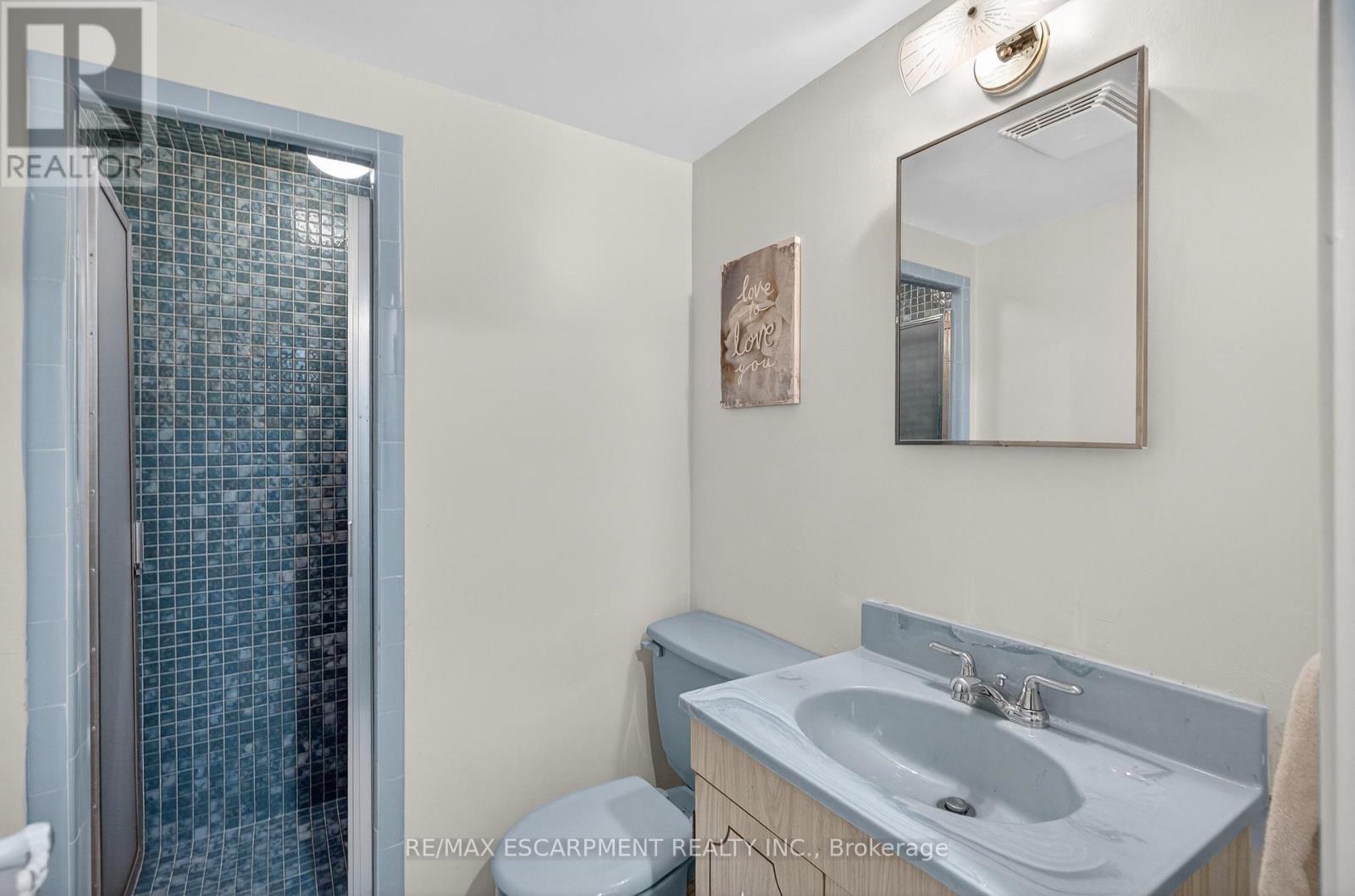 1055 Shepherd's Drive, Burlington, Ontario  L7T 3R4 - Photo 26 - W12972398